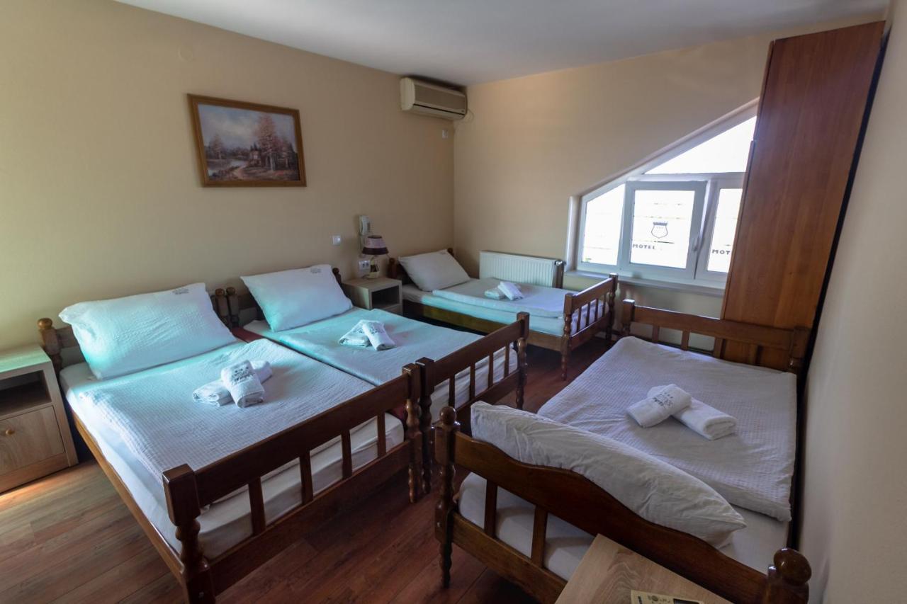 Motel Atos Laktaši Eksteriør billede