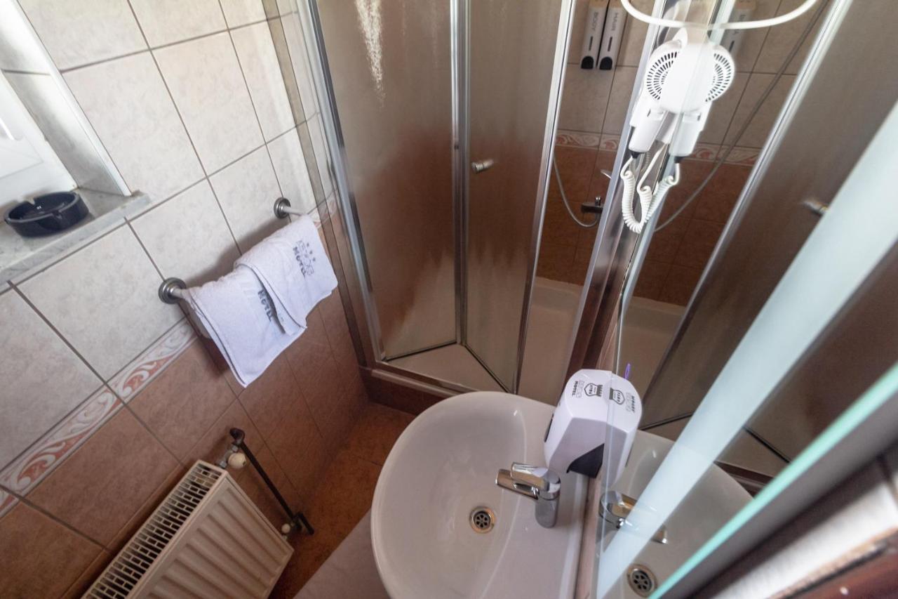Motel Atos Laktaši Eksteriør billede