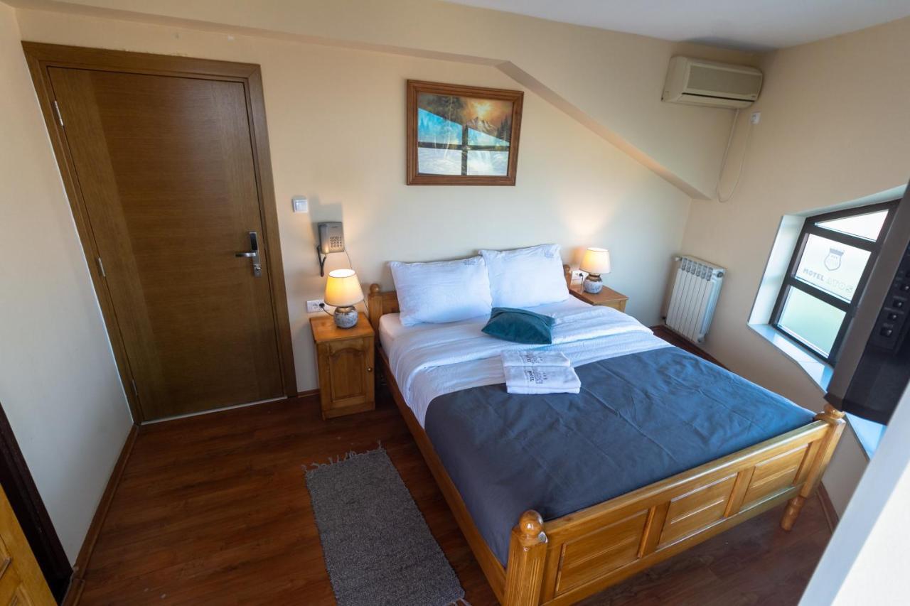 Motel Atos Laktaši Eksteriør billede