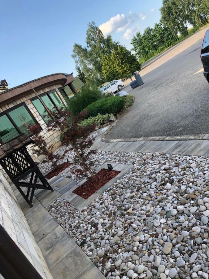 Motel Atos Laktaši Eksteriør billede